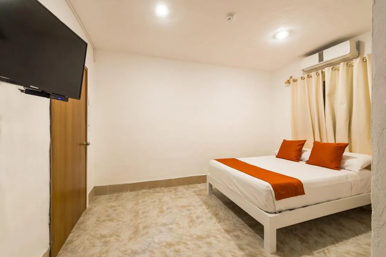 Hotel Caracol Puerto Morelos