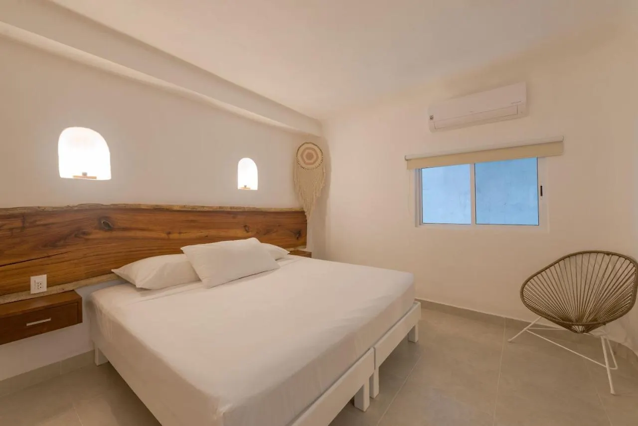 Hotel Caracol Puerto Morelos 3*,
