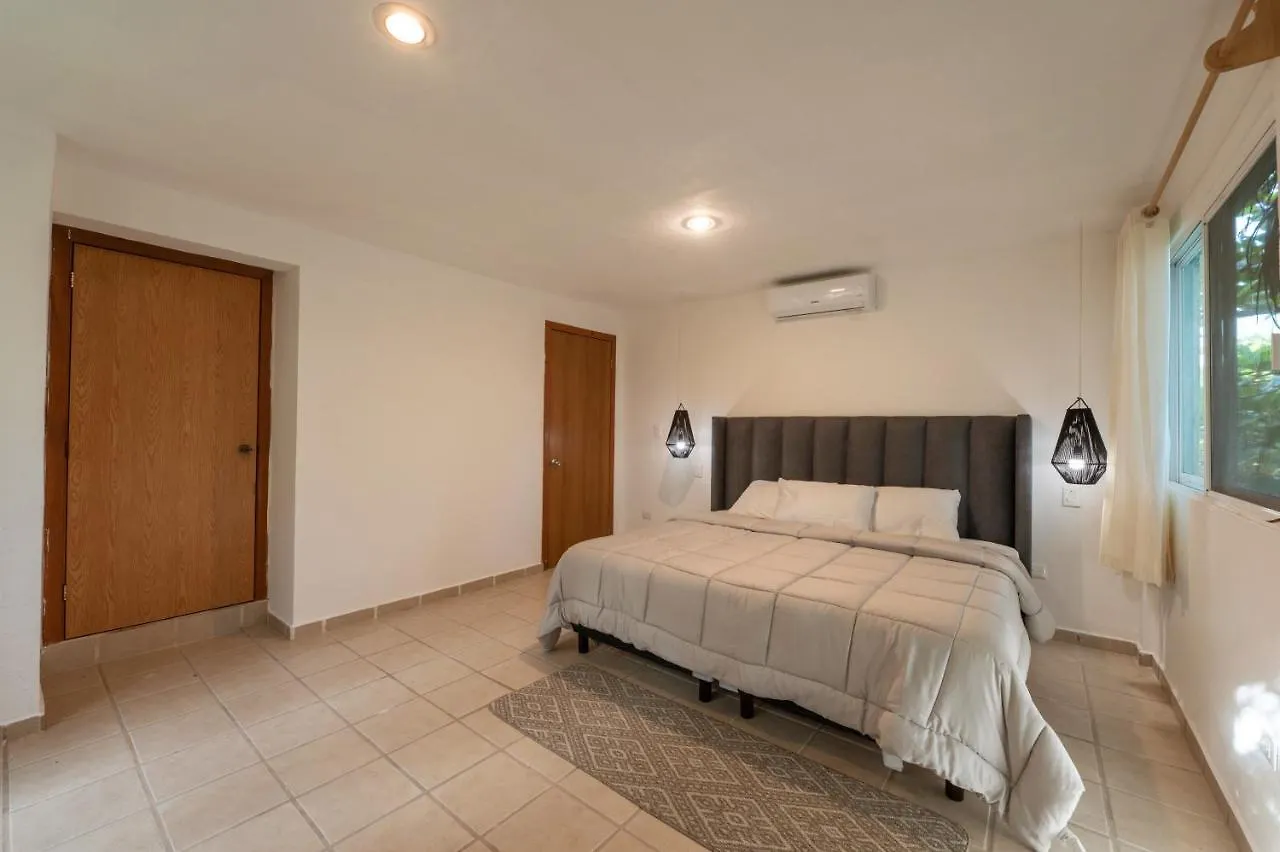 Hotel Caracol Puerto Morelos