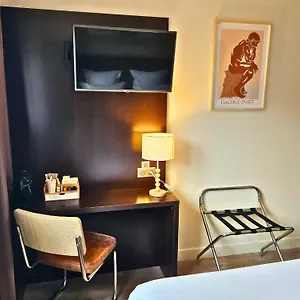 https://le-mas-des-portes-de-provence.fr-provencehotel.com