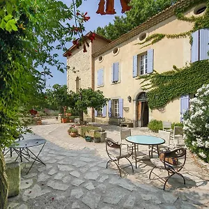 https://gite-des-carmes-and-spa.fr-provencehotel.com