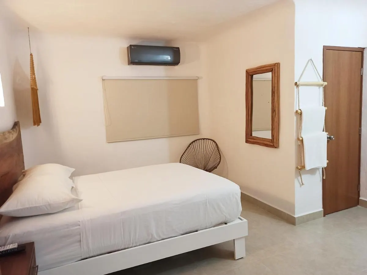Hotel Caracol Puerto Morelos 3*,  Mexico
