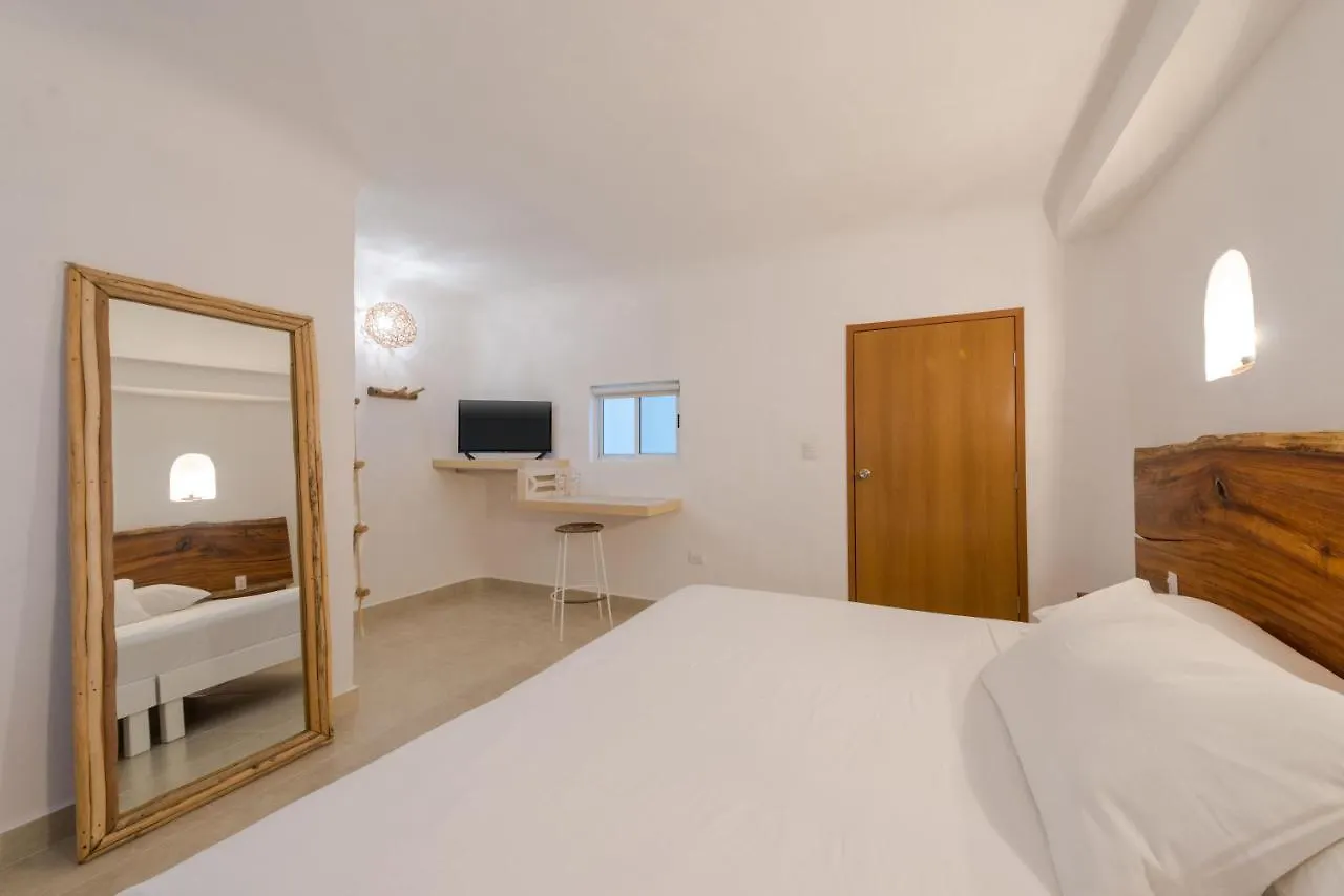 Hotel Caracol Puerto Morelos Mexico