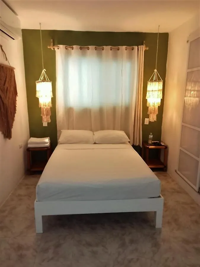 Hotel Caracol Puerto Morelos