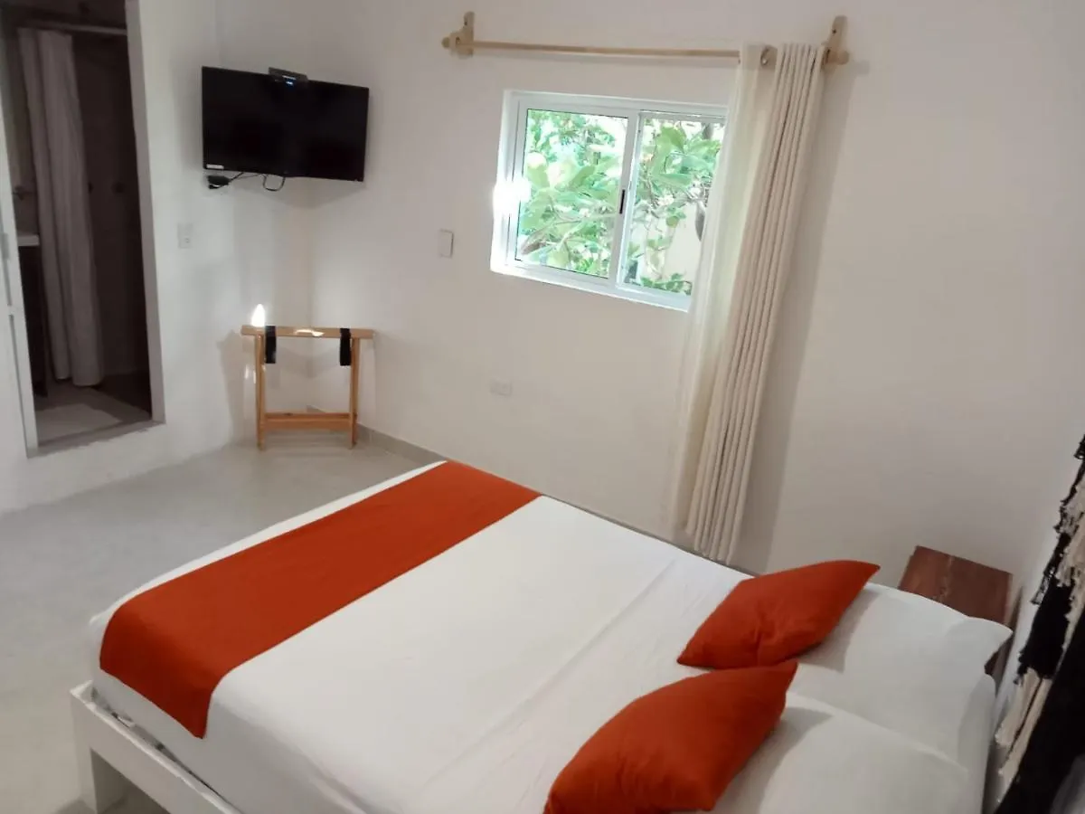 Hotel Caracol Puerto Morelos