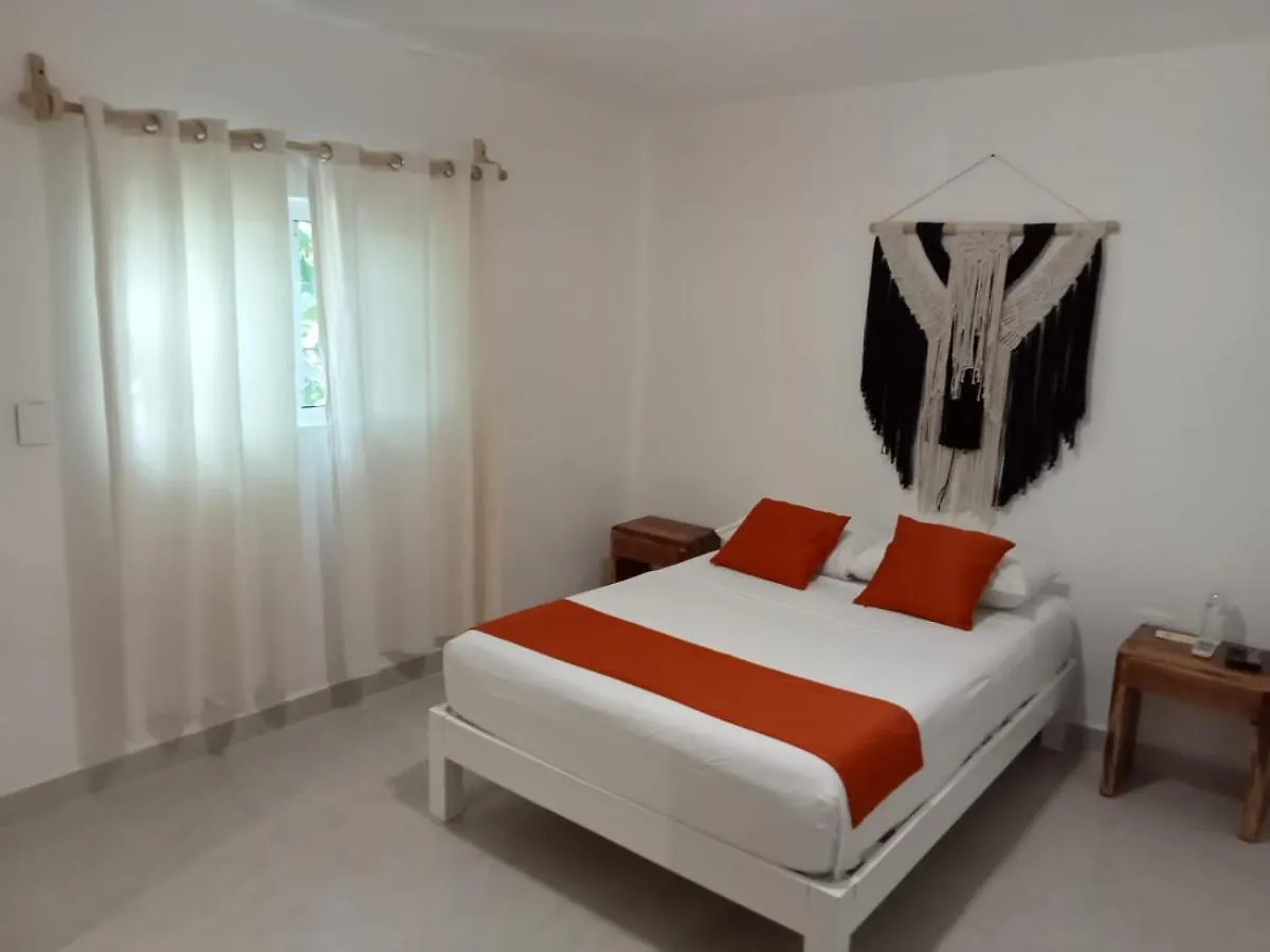 Hotel Caracol Puerto Morelos
