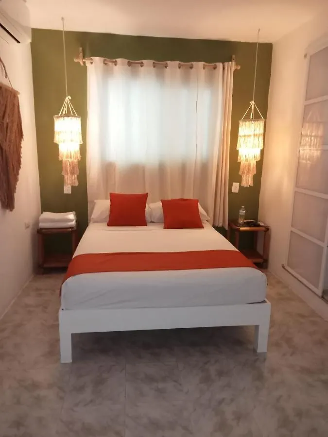 Hotel Caracol Puerto Morelos Mexico