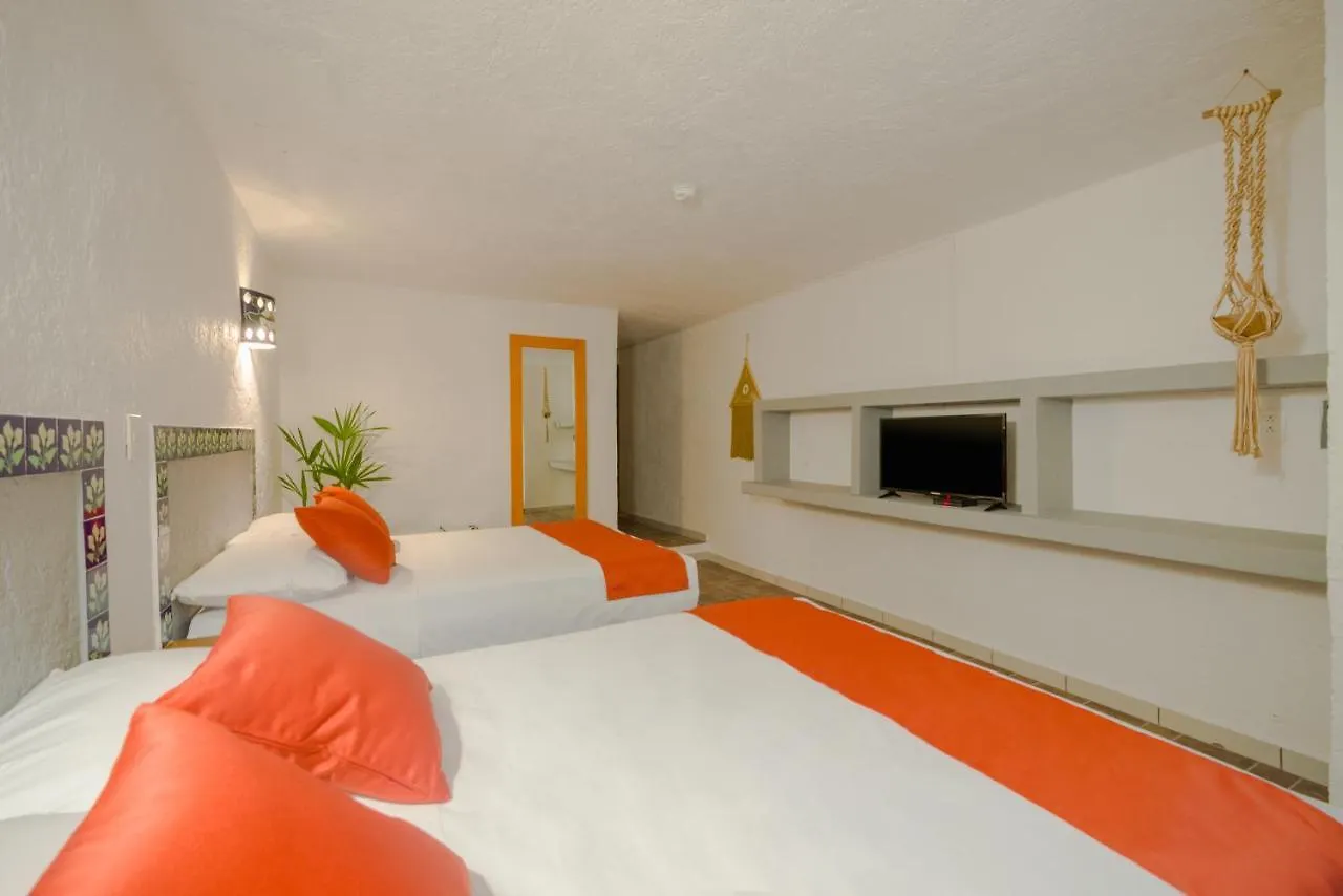 Hotel Caracol Puerto Morelos
